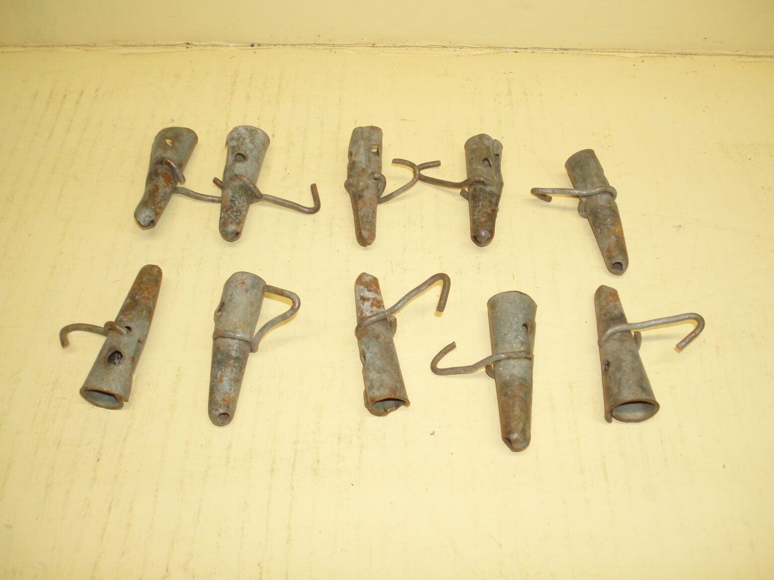 Lot De 4 Figurines Militaires Anciennes En Plomb - Motards & Soldats - Vintage